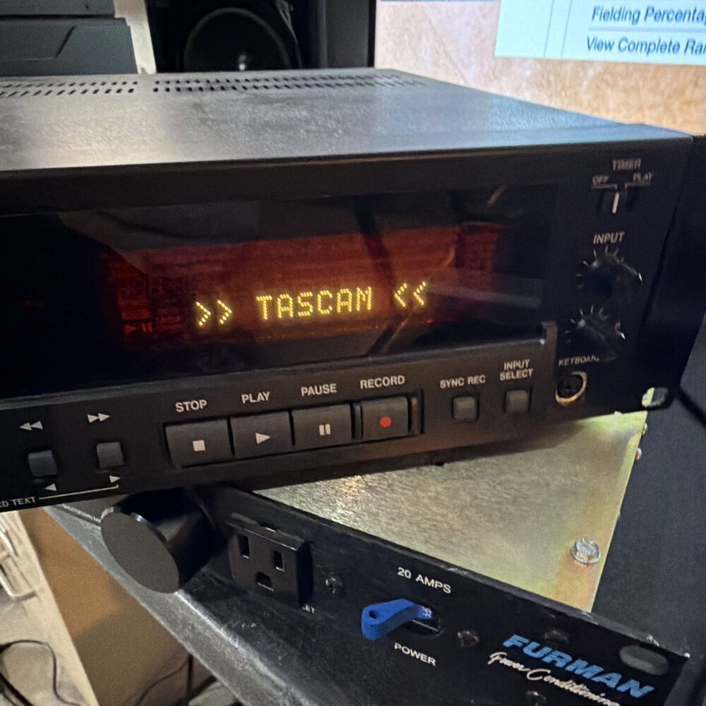 TASCAM CD-RW900MKII Professional CD Recorder Black CD CD-R CD-RW Stereo RCA